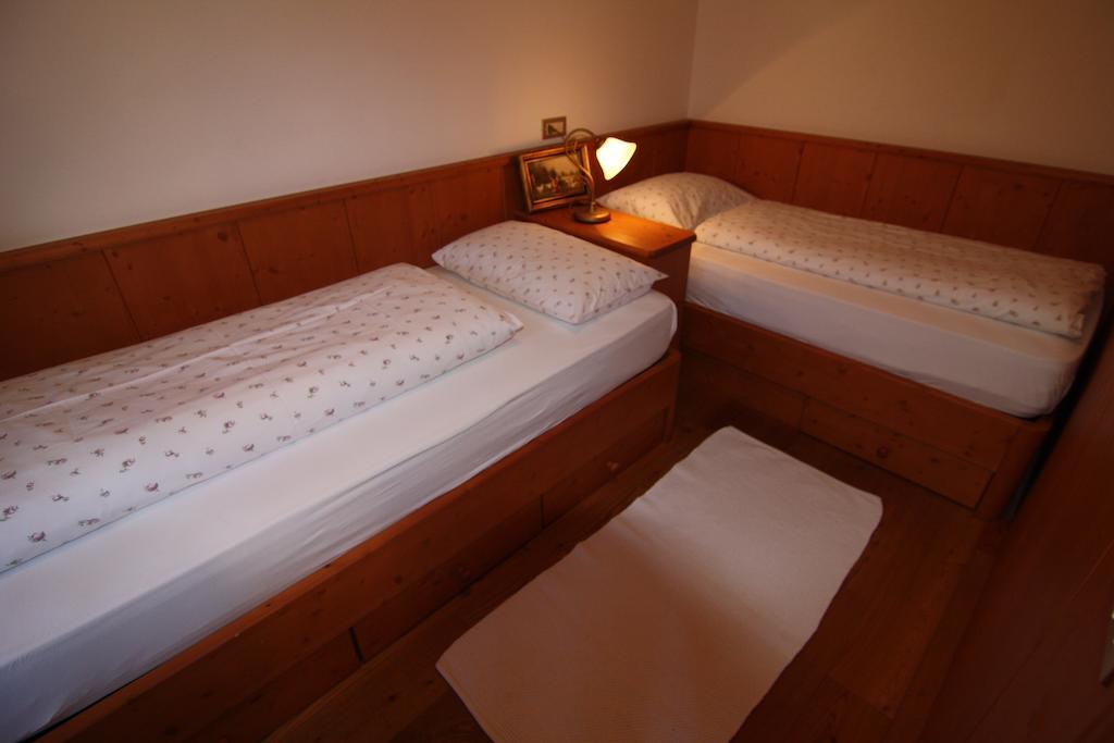 Residence Mairhofer Toblach Pokoj fotografie