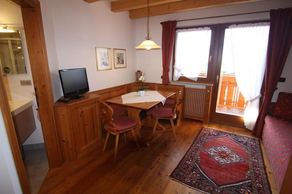 Residence Mairhofer Toblach Pokoj fotografie