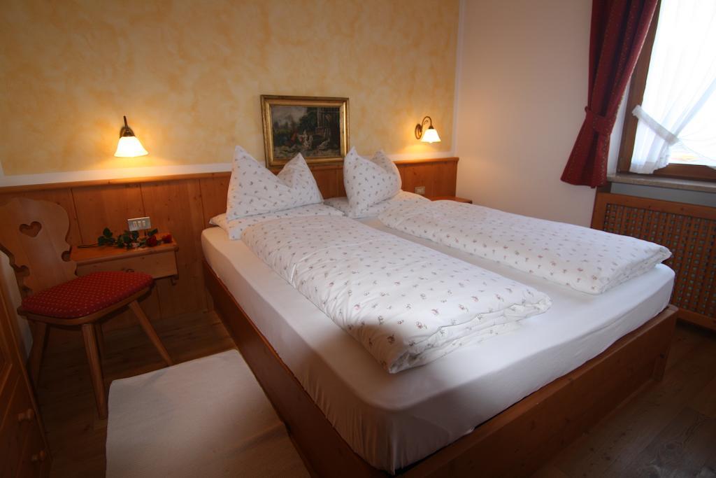 Residence Mairhofer Toblach Pokoj fotografie